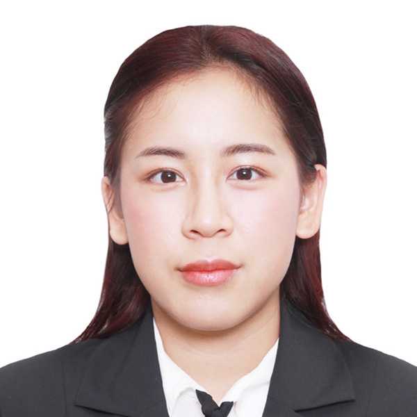 พริม บุษราตระกูล