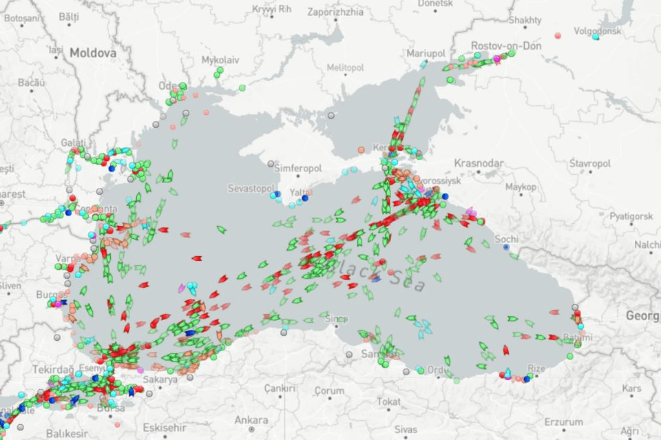 แผนภาพแสดงตำแหน่งปัจจุบัน (live map) ของเรือต่าง ๆ ในบริเวณทะเลดำ ณ วันที่ 23 ธ.ค. 2022